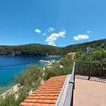 Apartments Valun * Valun