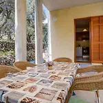 Apartments Valun *