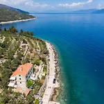 Apartments Valun *