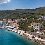 Apartments Valun Apartman *