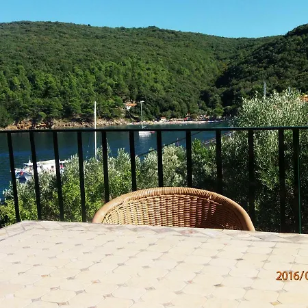Apartments Valun Apartament