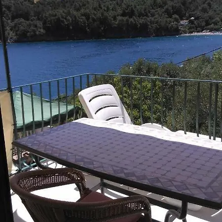 Apartments Valun * Valun