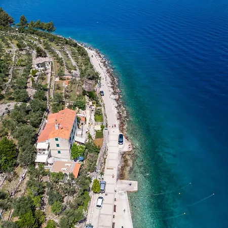 Apartments Valun Apartman *