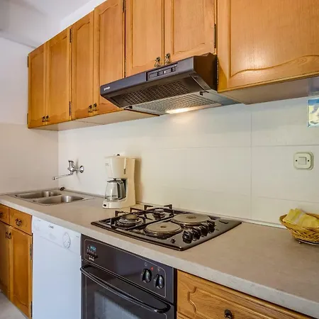 Apartments Valun Appartamento *