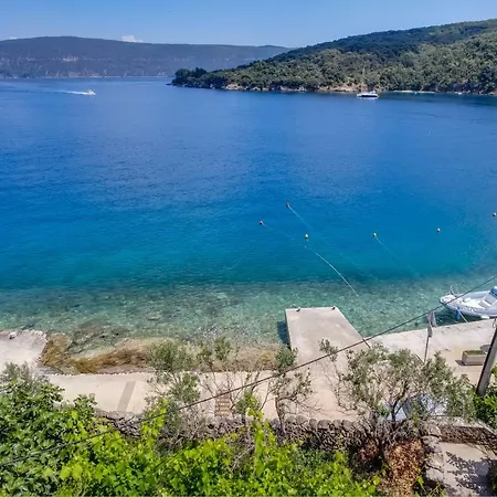 Apartments Valun Appartamento