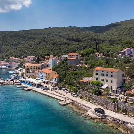 Apartments Valun Appartamento *